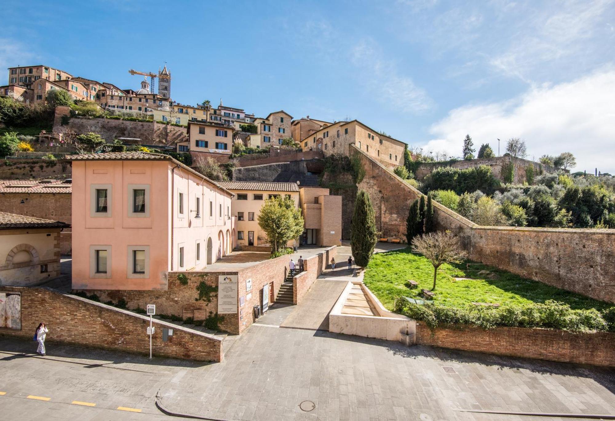 Secret Garden Siena Villa ภายนอก รูปภาพ