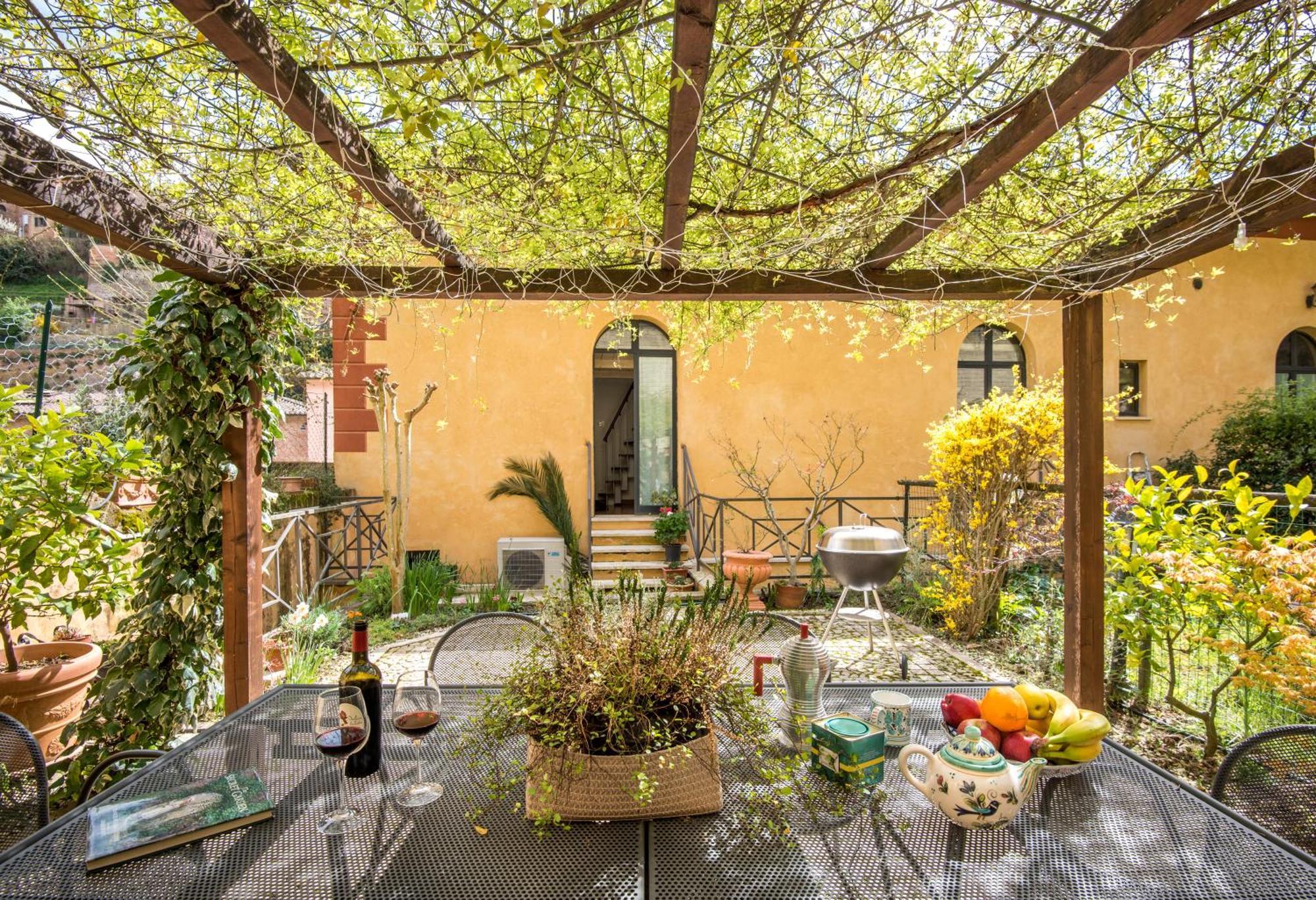 Secret Garden Siena Villa ภายนอก รูปภาพ